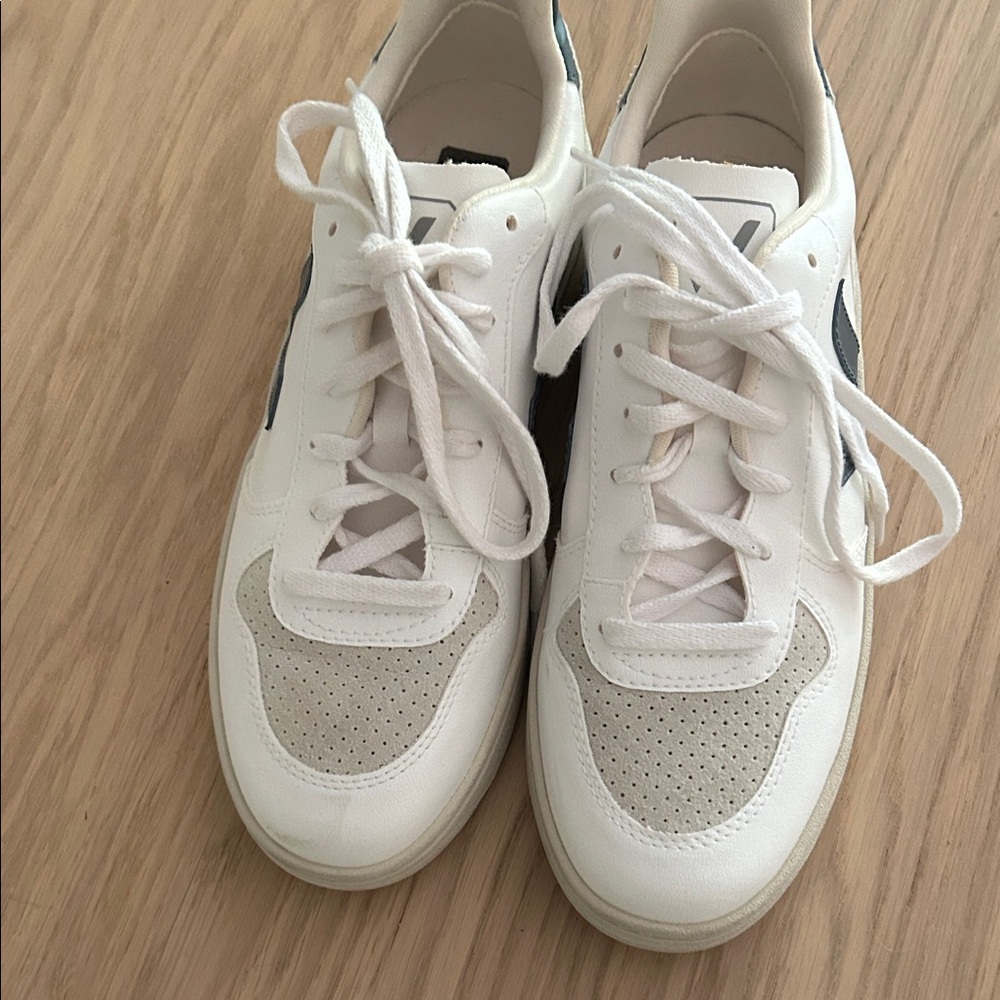 White and Beige Sneakers with gray blue V